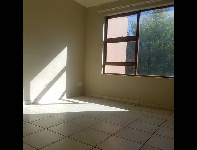3 BEDROOM TOWNHOUSE RENTED IN WINCHESTER HILLS